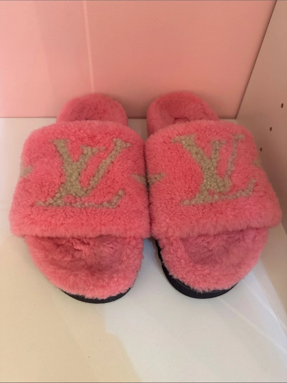 Louis Vuitton Pink Plush Shearling Logo Slides - Picture 10 of 10